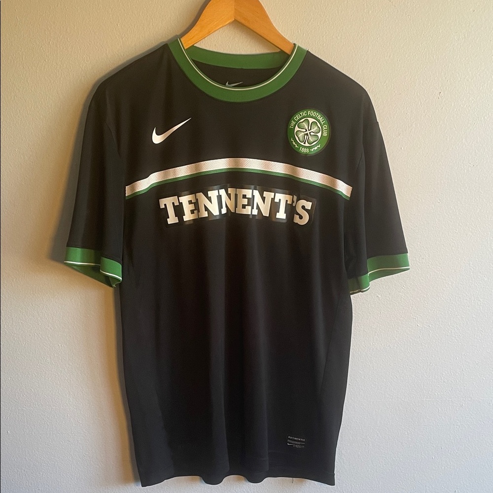 CELTIC FC TENNENT'S BLACK TRAINING PRE-GAME JERSEY